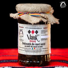 Dulceata din nuci verzi si miez de nuca uscata
