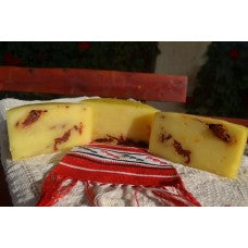 Cascaval cu rosii si busuic coapte la cuptor